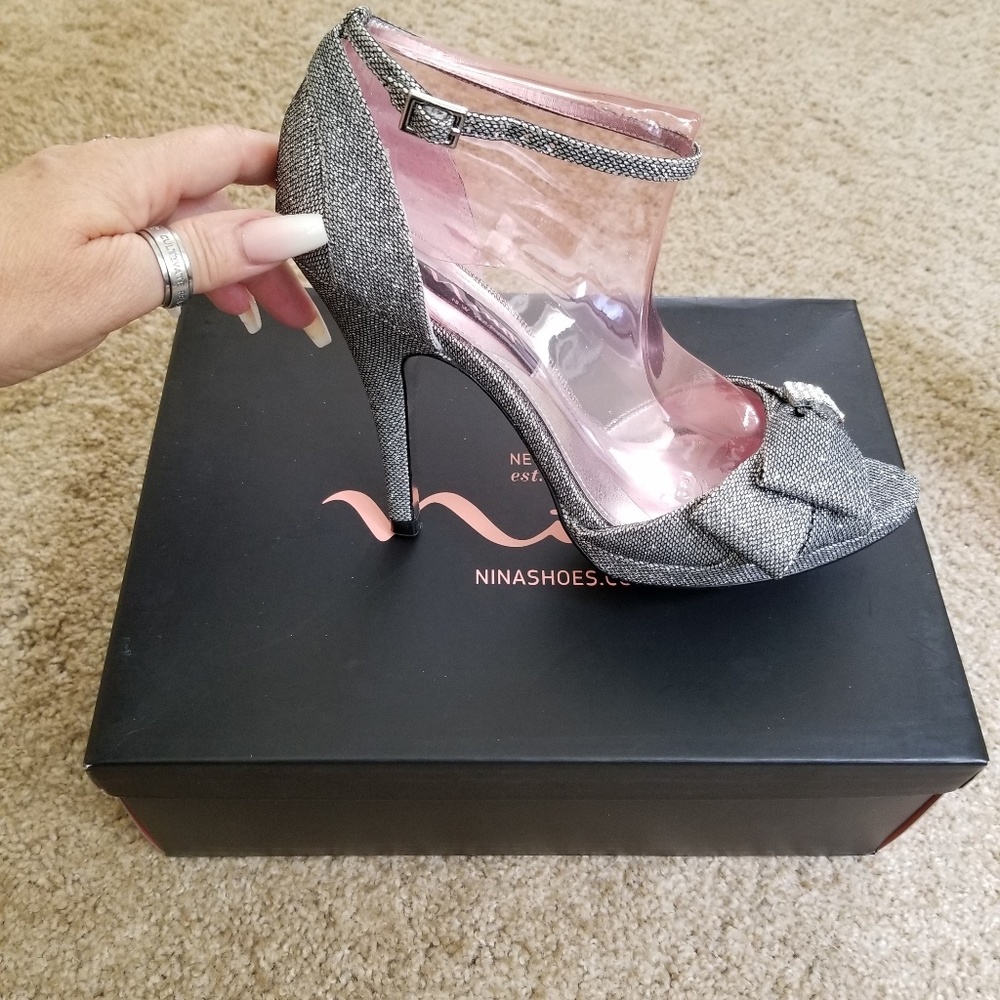 Silver Heels - image 2